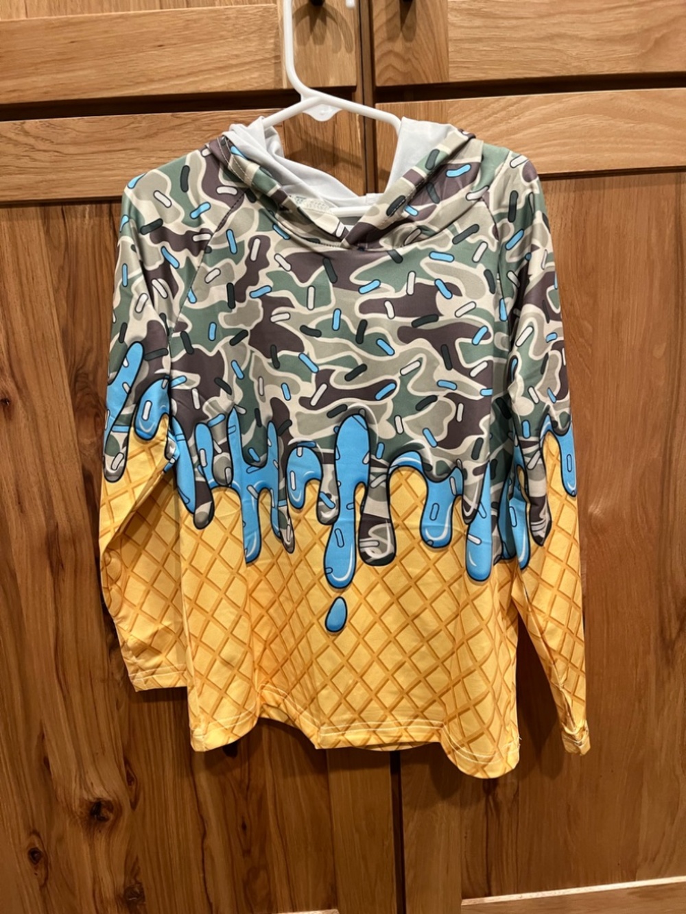 Unbranded Camo/Ice Cream Fishing Shirt